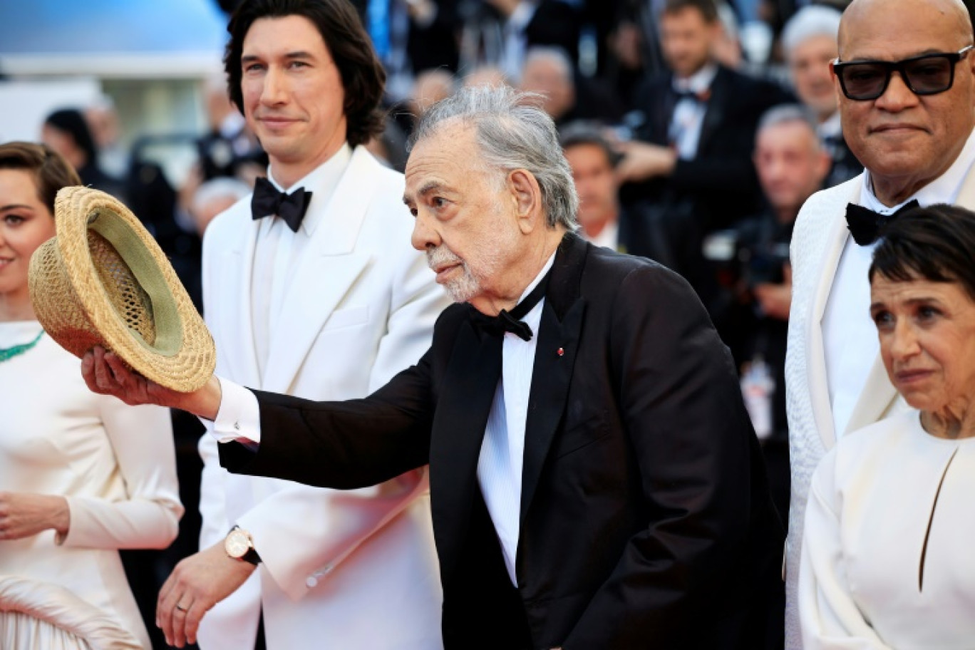 Francis Ford Coppola, au centre, le 16 mai 2024, à Cannes, dans les Alpes-Maritimes © Valery HACHE