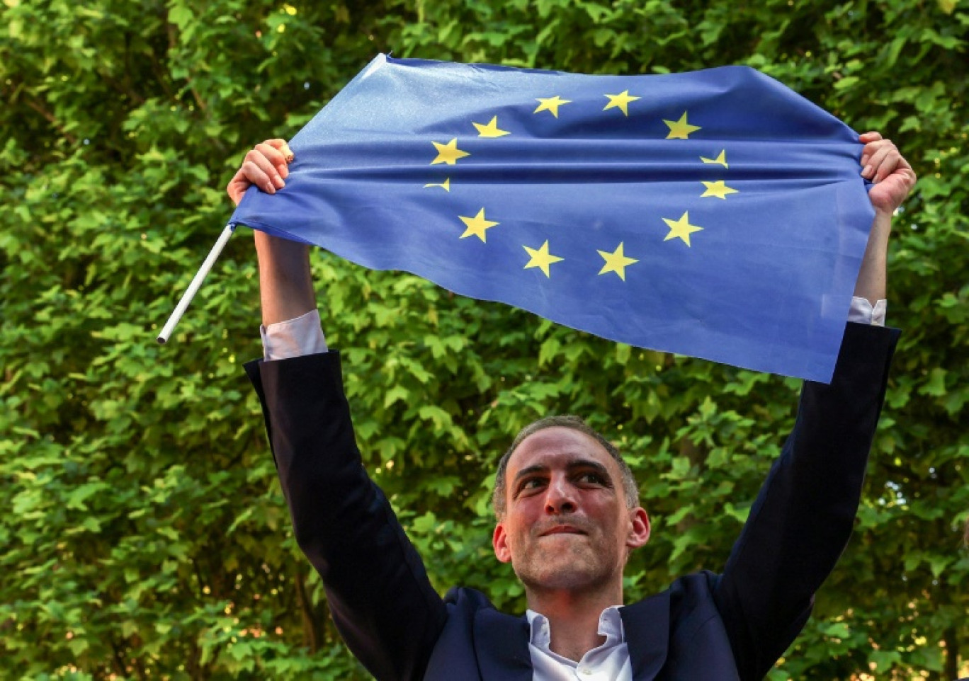 La tête de liste socialiste pour les élections européennes Raphaël Glucksmann en meeting à Montpellier, le 18 mai 2024 © Pascal GUYOT