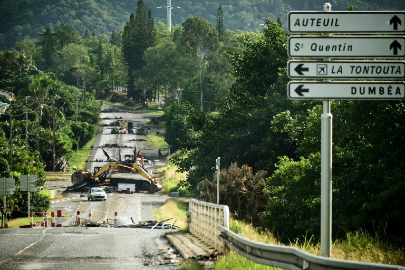 Un barrage routier à Nouméa, le 20 mai 2024 en Nouvelle-Calédonie © Theo Rouby