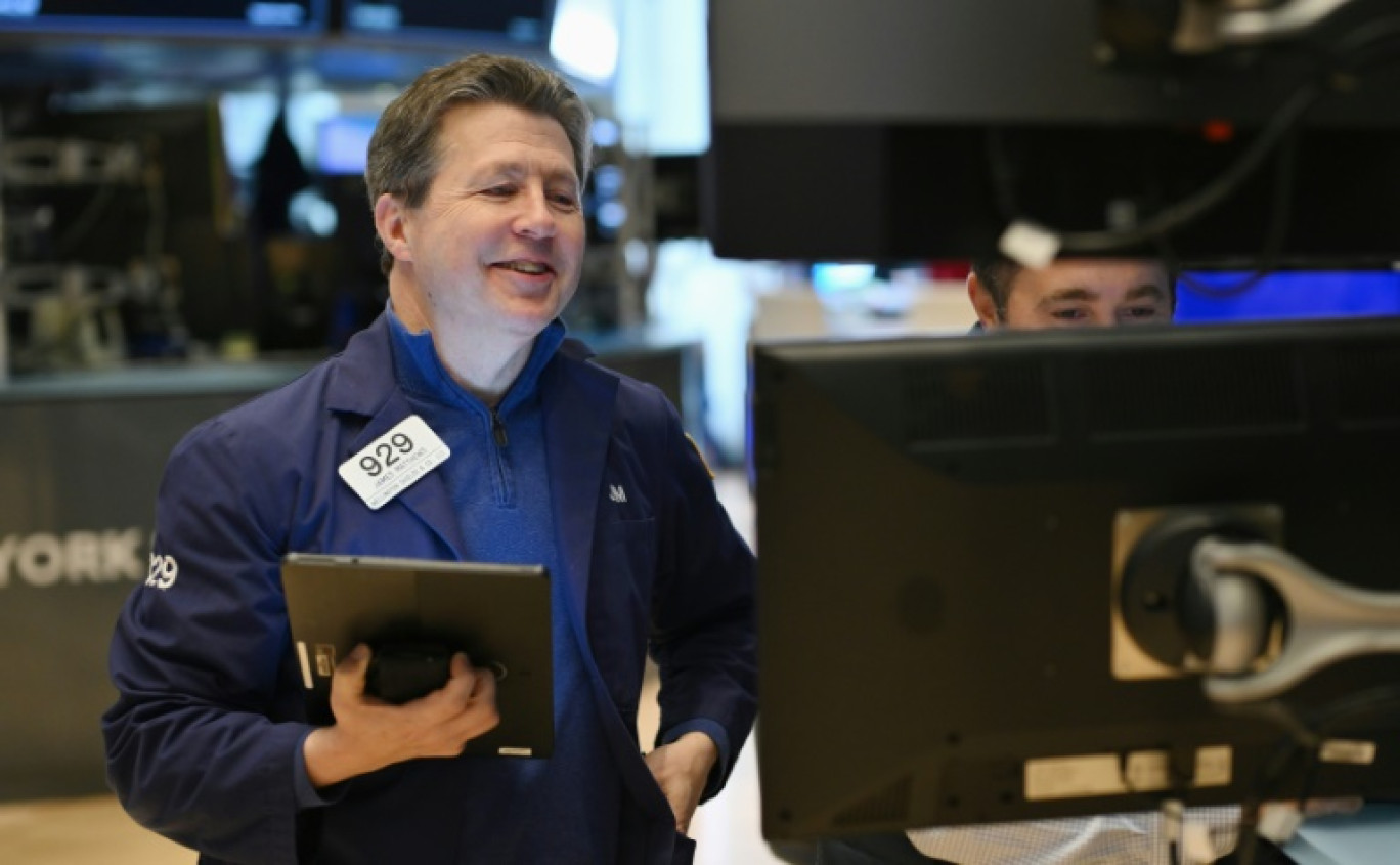 Un opérateur du New York Stock Exchange © ANGELA WEISS