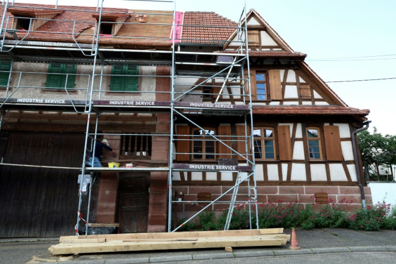 Maison alsacienne en rénovation à Uttwiller (Bas-Rhin) le 22 mai 2024 © FREDERICK FLORIN