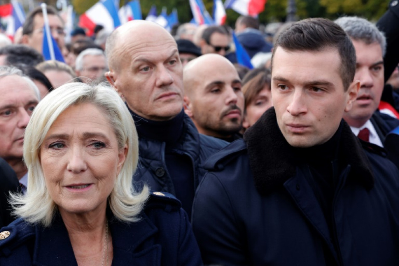 Marine Le Pen et Jordan Bardella à la manifestation contre l'antisémitisme à Paris le 12 novembre 2023 © Geoffroy Van der Hasselt