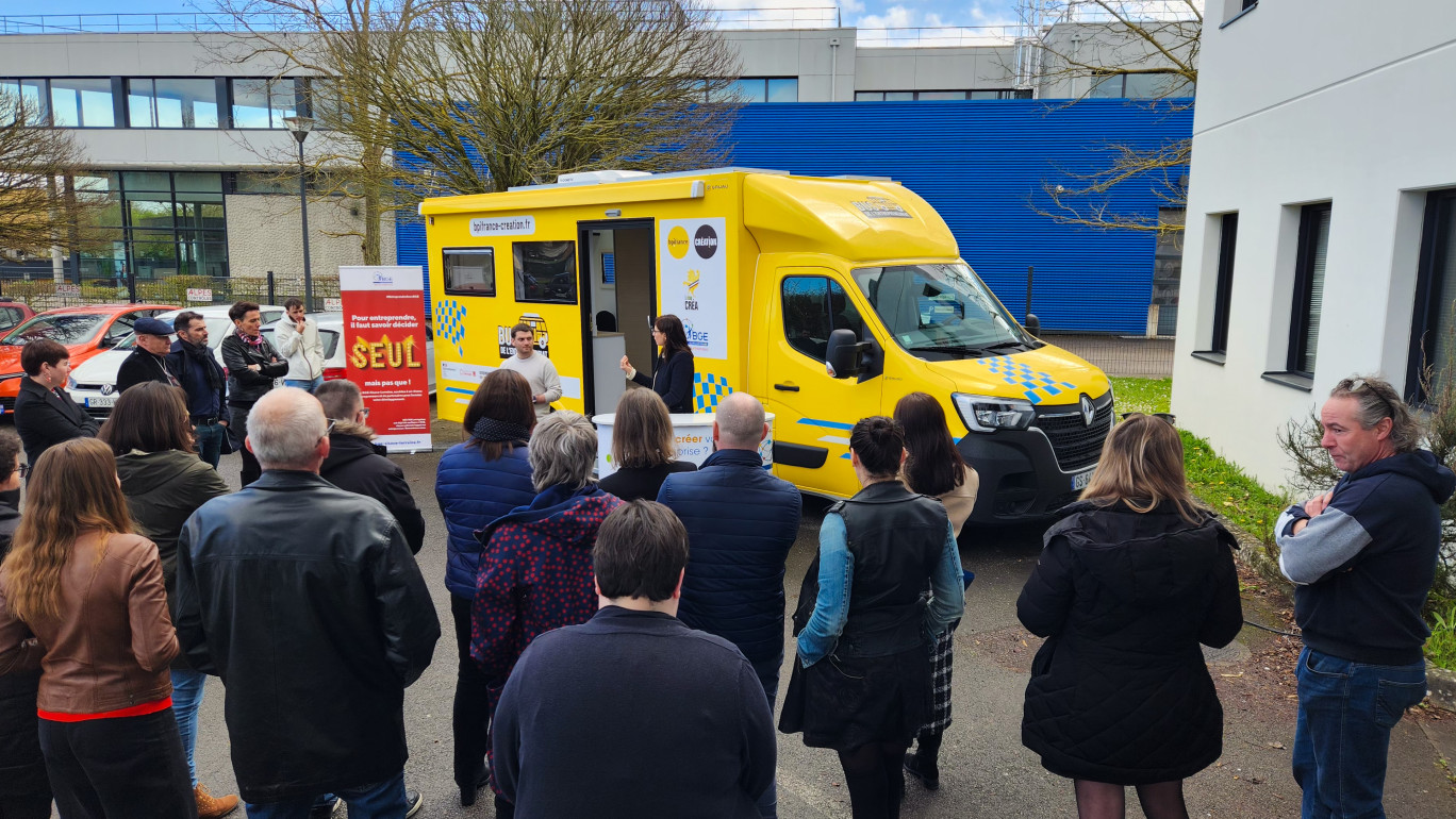 Lancement du bus Entrepreneuriat pour tous. © Ethan Da Silva.