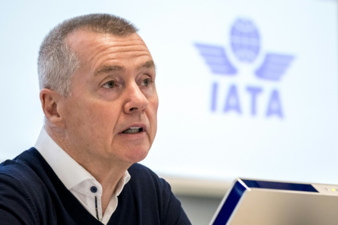 Le directeur général de l'Iata, Willie Walsh, le 6 décembre 2023 à Genève © Fabrice COFFRINI