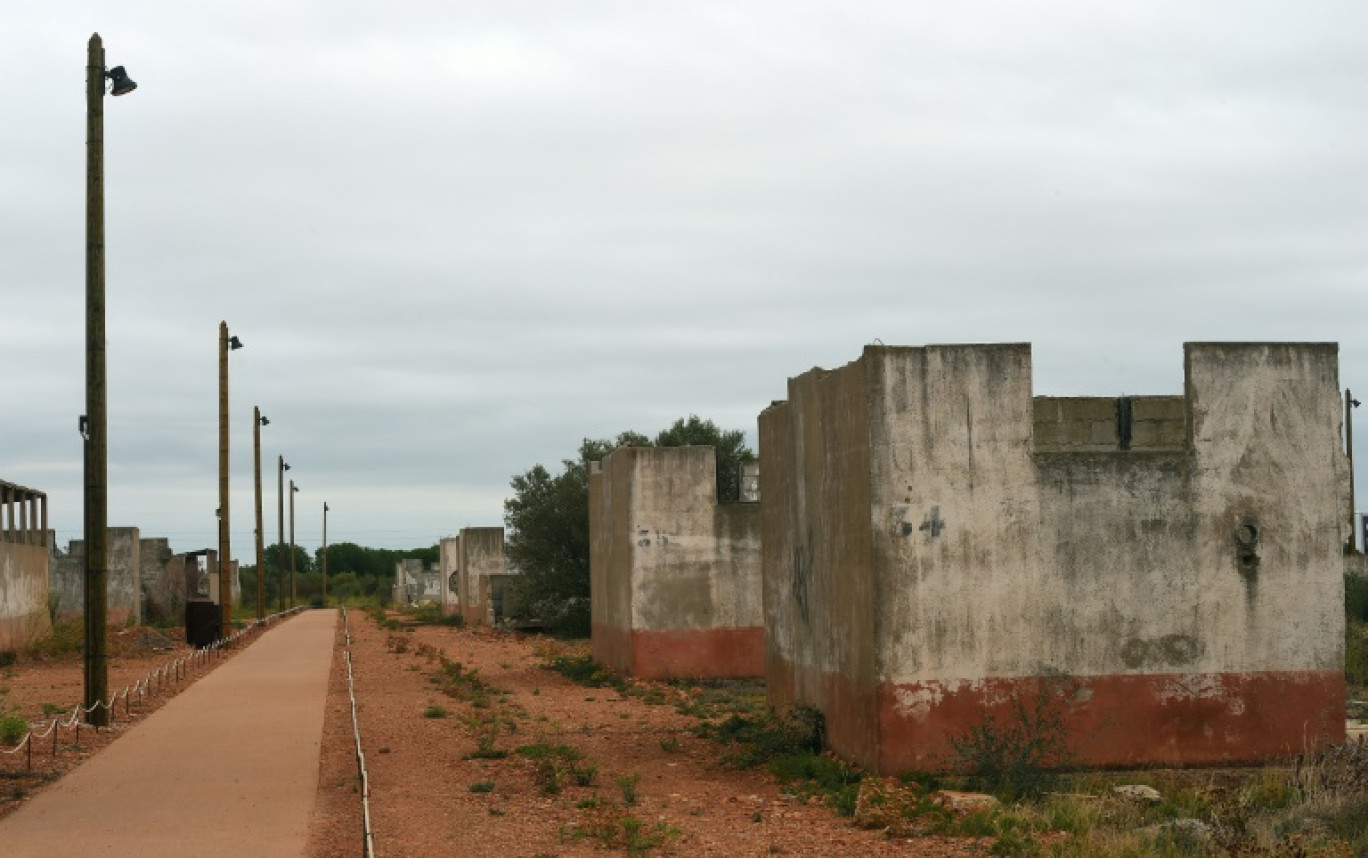 Ruines de l'ancien camp de harkis de Rivesaltes, dans le sud de la France, le 5 octobre 2015 © ERIC CABANIS