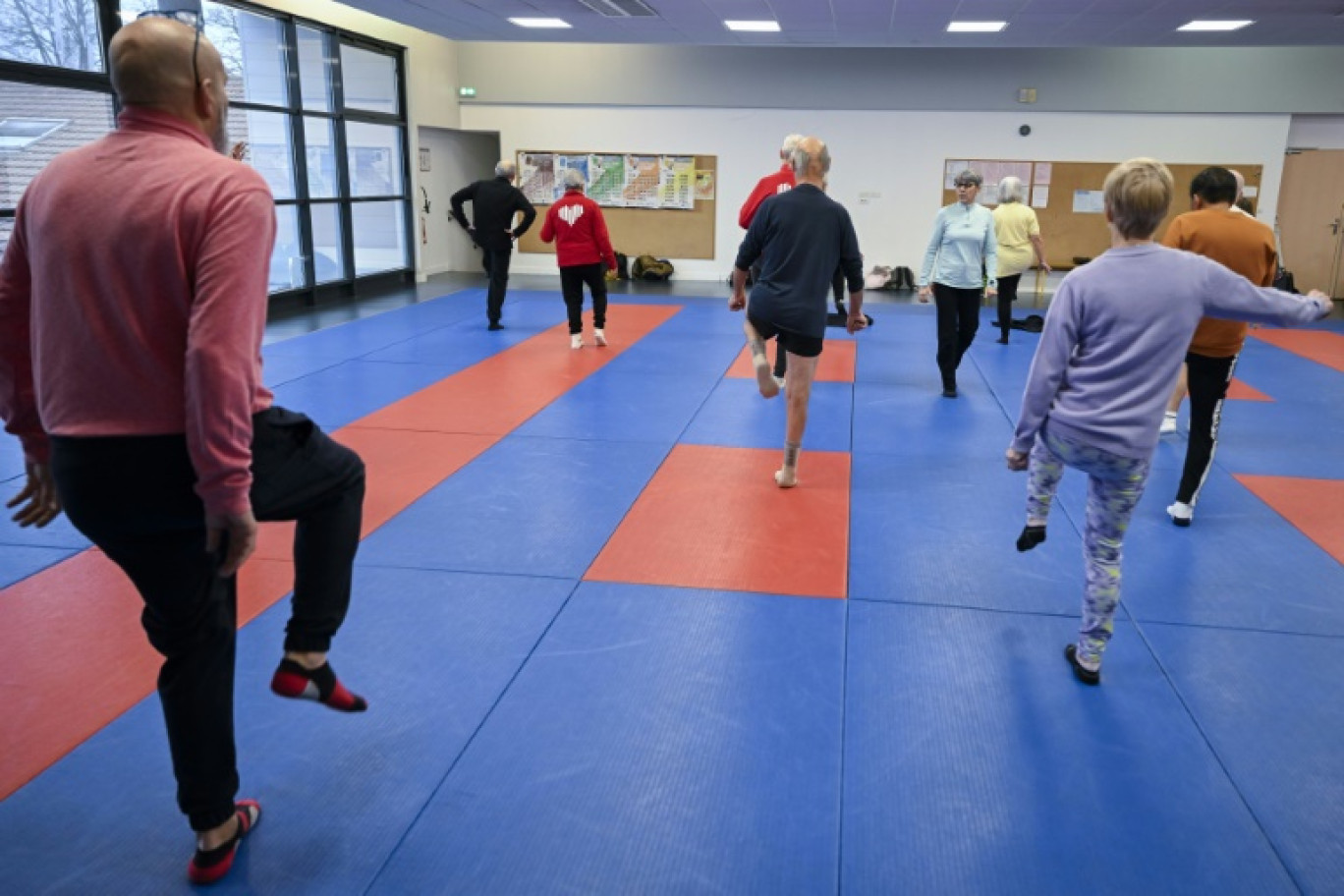 Séance de gym adaptée mise en place par la Fédération française de cardiologie de Meurthe-et-Moselle, dans le cadre du sport sur ordonnance, à Nancy © Jean-Christophe VERHAEGEN