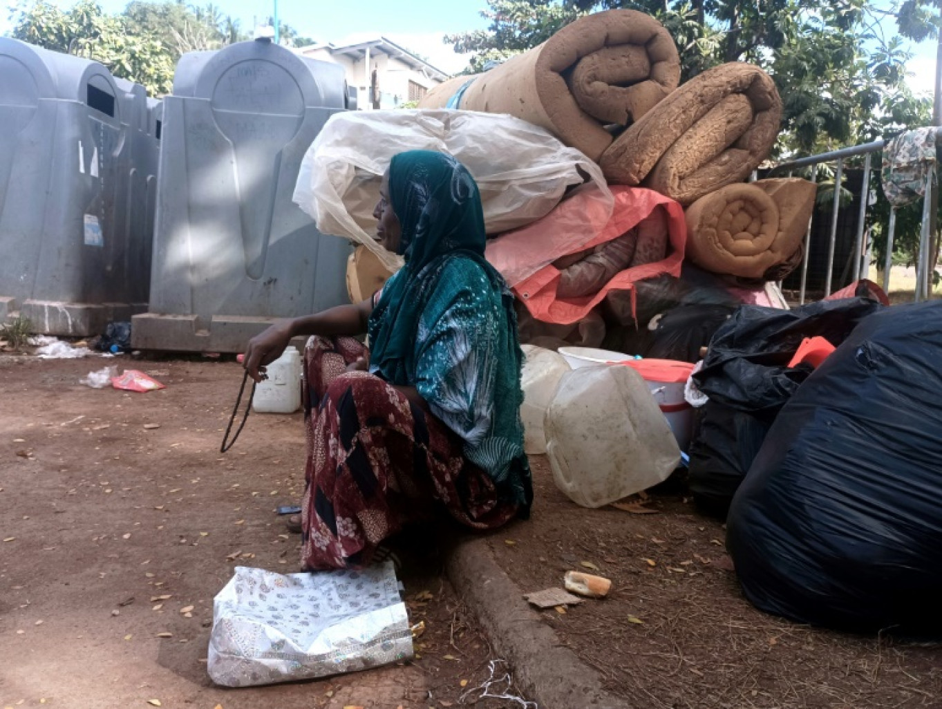 Une rue de Cavani, à Mamoudzou, sur l'île de Mayotte, dans l'océan Indien, le 5 juin 2024 © Jeromine DOUX