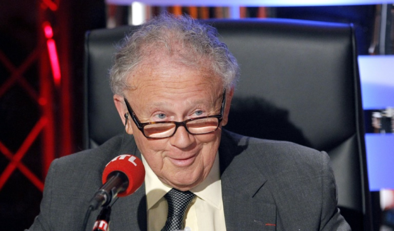 L'animateur des "Grosses têtes", Philippe Bouvard, le 29 mars 2010 dans les studios de la radio RTL à Paris © PATRICK KOVARIK