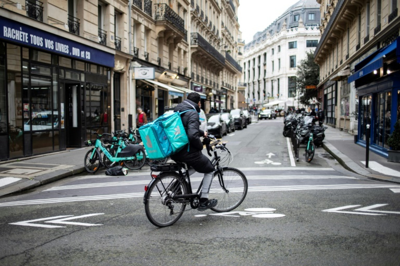 Les entreprises de livraison de colis aux particuliers revoient leur organisation pour que les marchandises arrivent bien à destination pendant les Jeux olympiques de Paris © Guillaume BAPTISTE