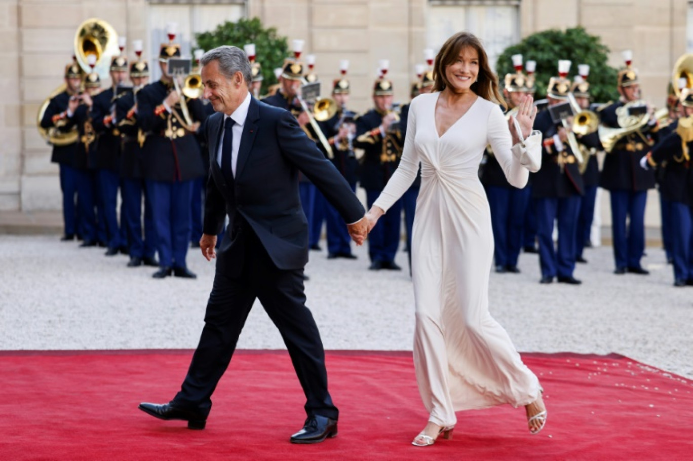 Nicolas Sarkozy et son épouse Carla Bruni à l'Elysée, pour un dîner donné à l'occasion de la visite d'Etat du président américain Joe Biden en France, le 8 juin 2024 © Ludovic MARIN