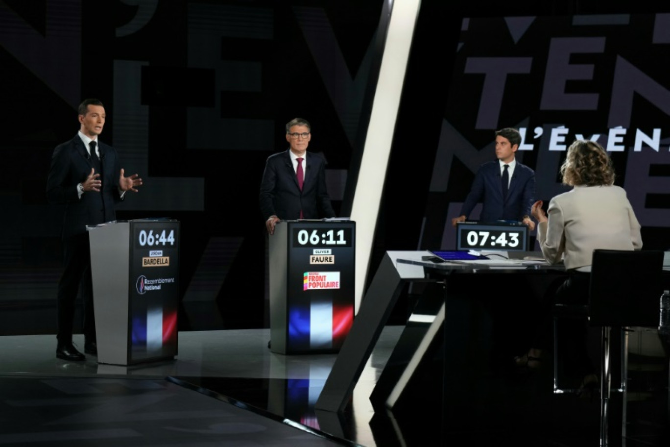 Jordan Bardella, à gauche, Olivier Faure au centre et Gabriel Attal à droite lors d'un débat sur France 2 le 27 juin 2024, à Paris © Dimitar DILKOFF