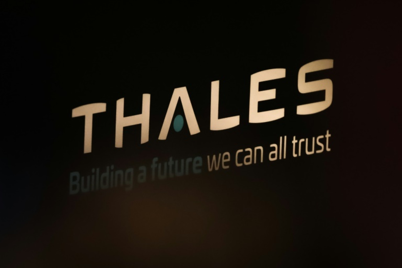 Le groupe de défense Thales, déjà mis en cause pour des soupçons de corruption, a été perquisitionné cette semaine dans plusieurs pays européens dans le cadre de deux enquêtes portant sur la vente de matériel militaire à l'étranger © Lou BENOIST