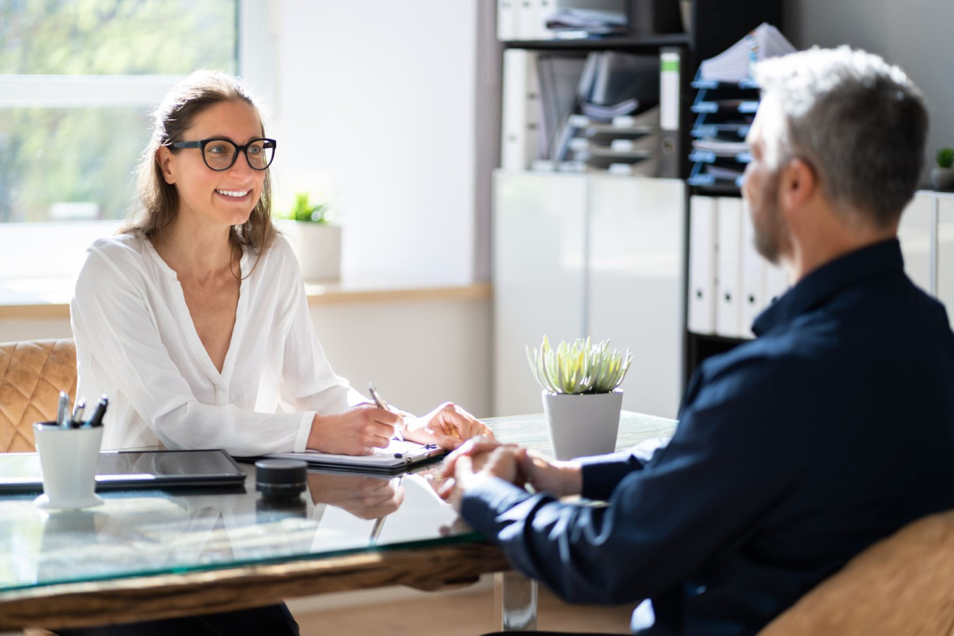 20% des grandes entreprises ont mis plus de 16 semaines pour faire aboutir le dernier recrutement de cadre l’an dernier. © Andrey Popov