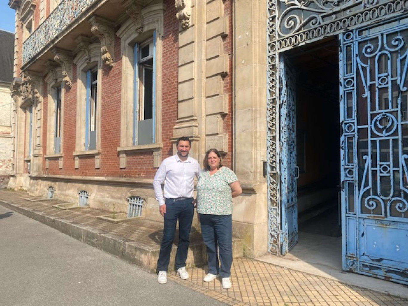 Grégory Savidan, le propriétaire des lieux, et Christine Cotton, la directrice de l’IRFA-APISUP.