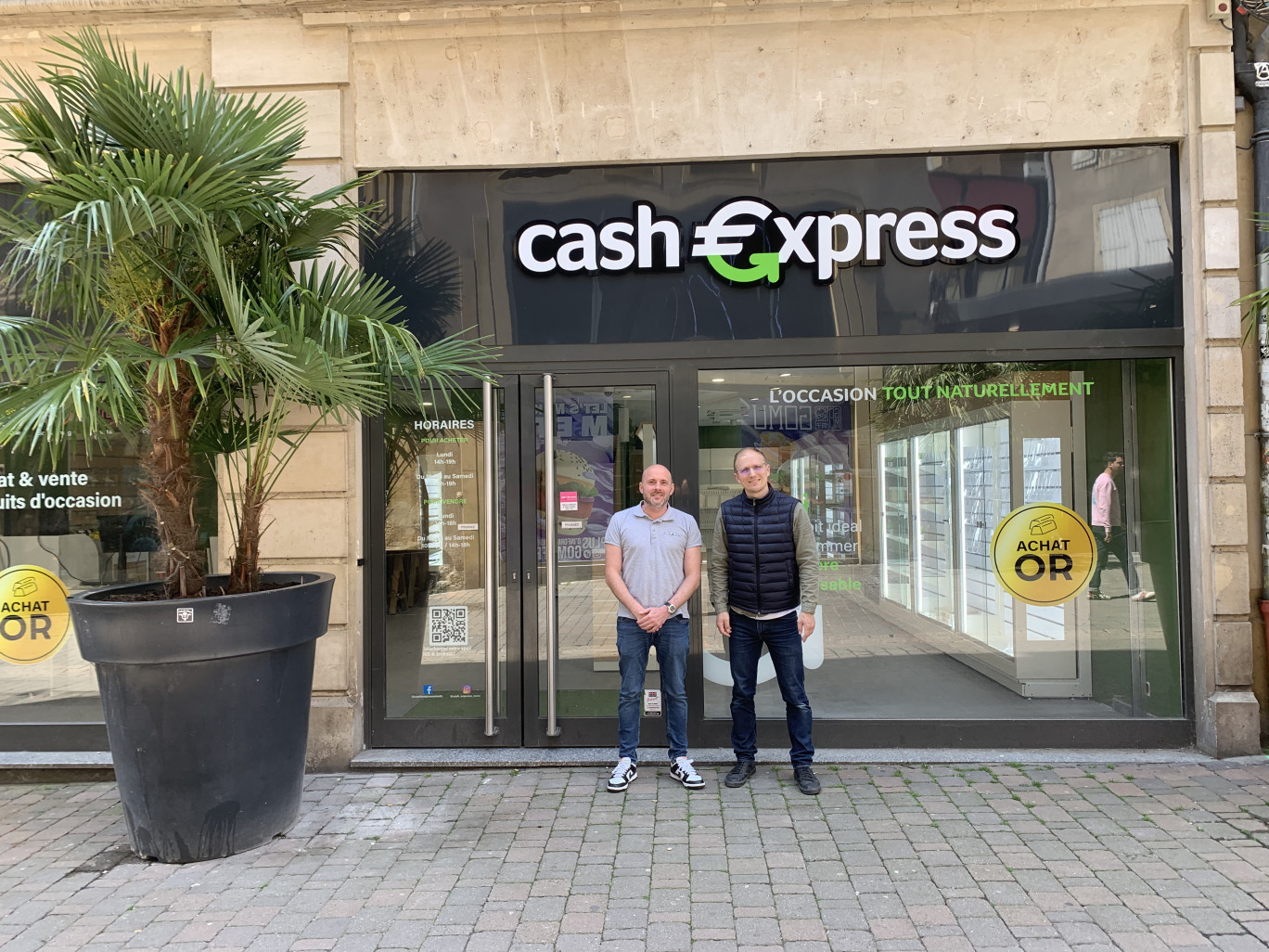 © Cash Express.