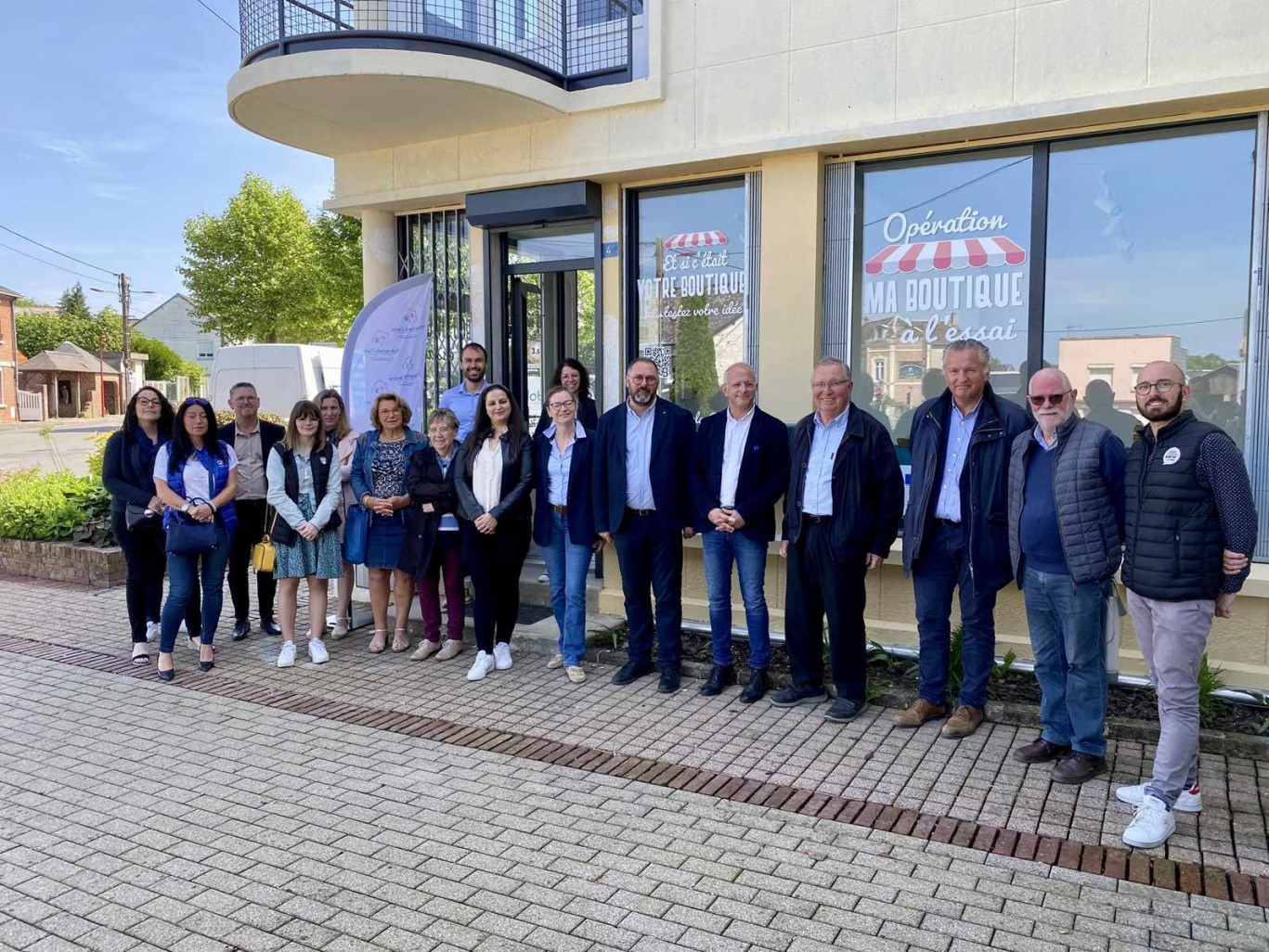 Les élus ont inauguré la boutique à l'essai de La Capelle. (c) Communauté de communes Thiérache du Centre