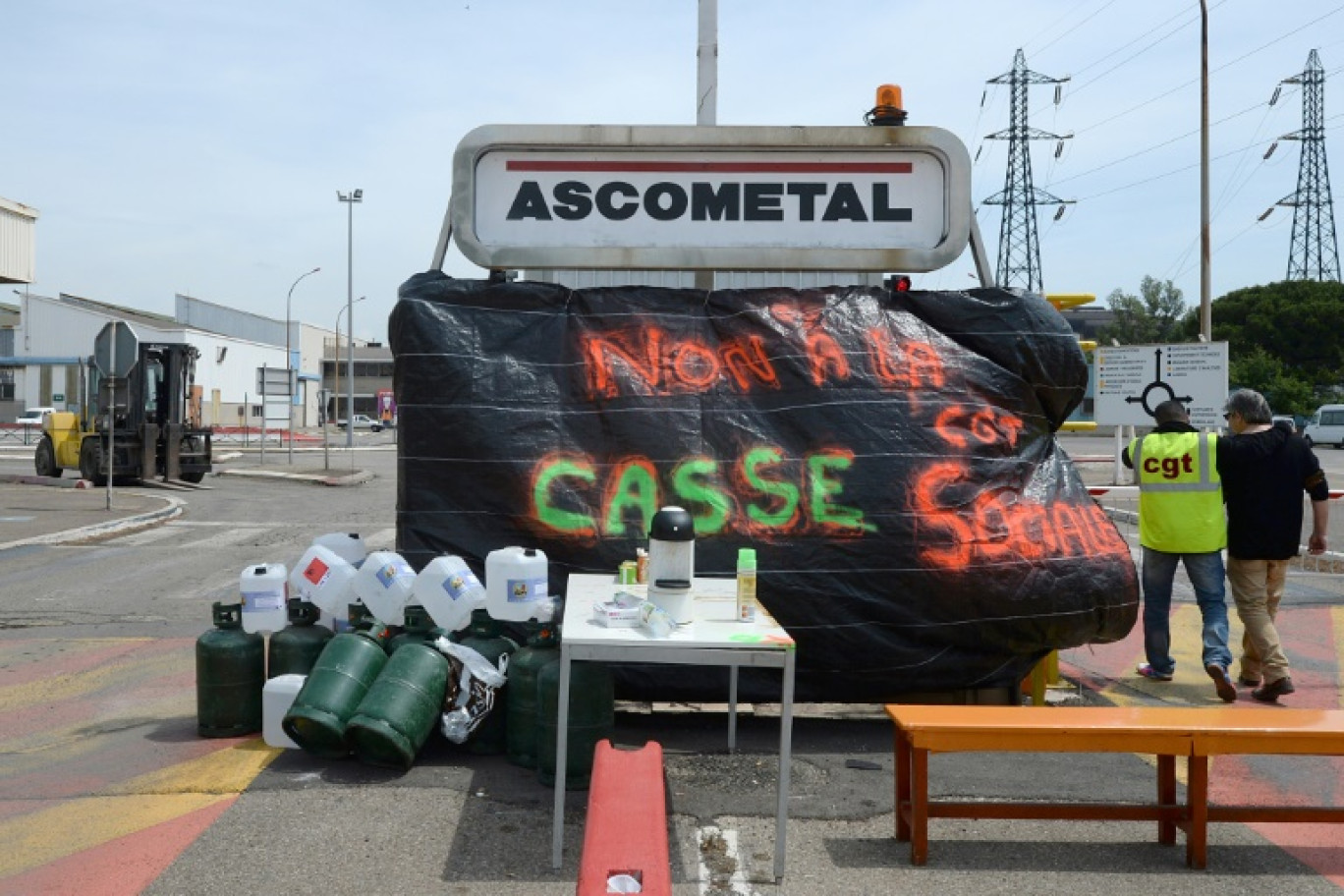 Des salariés en grève sur le site Ascometal à Fos-sur-Mer, dans les Bouches-du-Rhône, le 20 mai 2014 © BORIS HORVAT