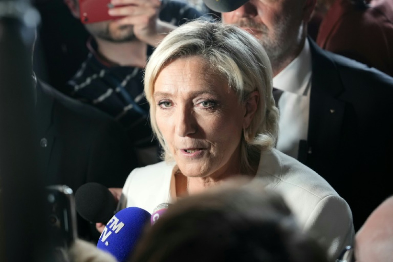 La leader du Rassemblement national, Marine Le Pen, s'exprime, le 7 juillet 2024 à Paris © Dimitar DILKOFF