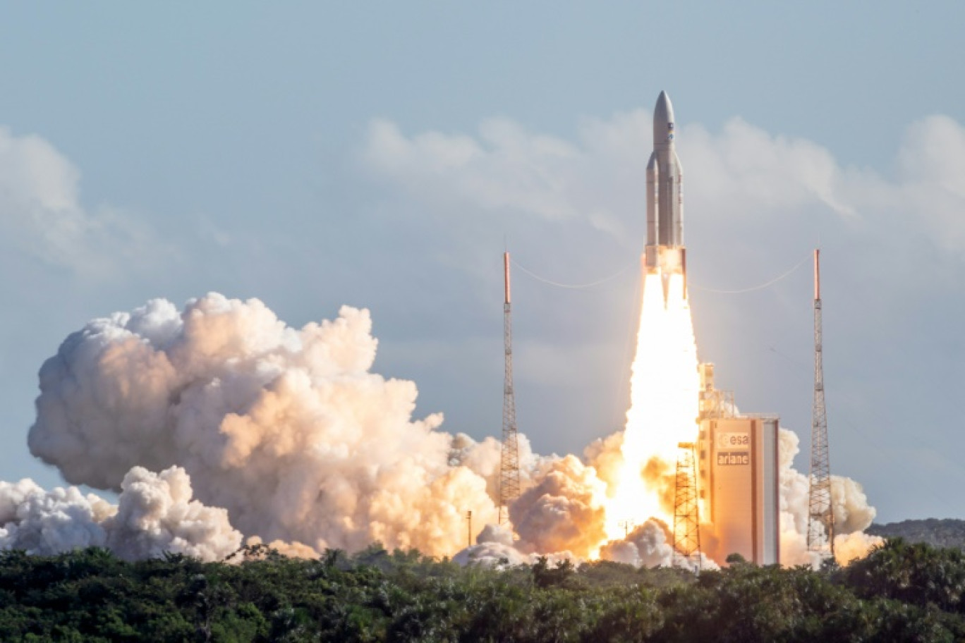 Décollage d'une fusée Ariane 5, à Kourou, en Guyane, le 25 juillet 2018 © -