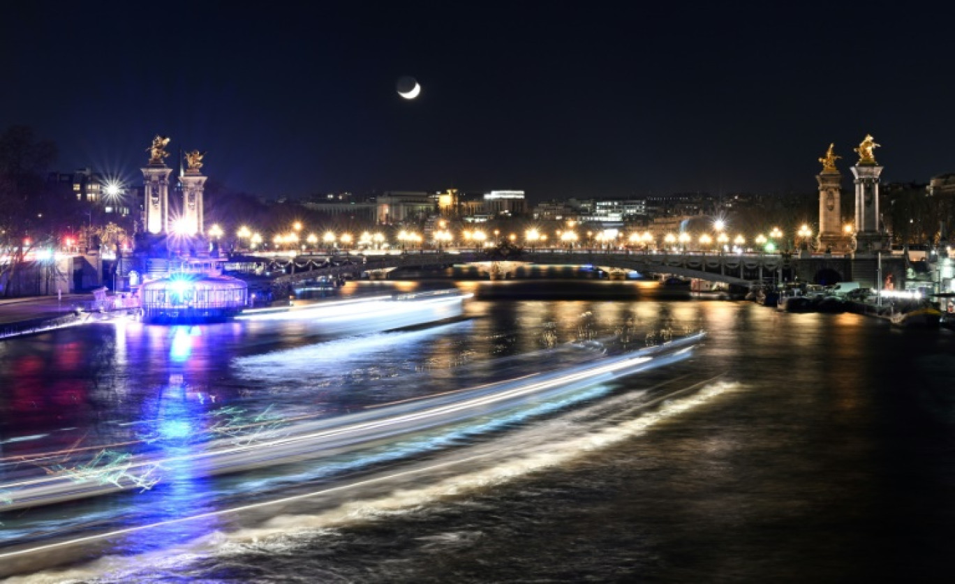 Vue du Pont Alexandre III sur la Seine le 12 février 2024 qui devrait être l'épicentre de la cérémonie d'ouverture en plein air des Jeux olympiques de Paris 2024 © Stefano RELLANDINI