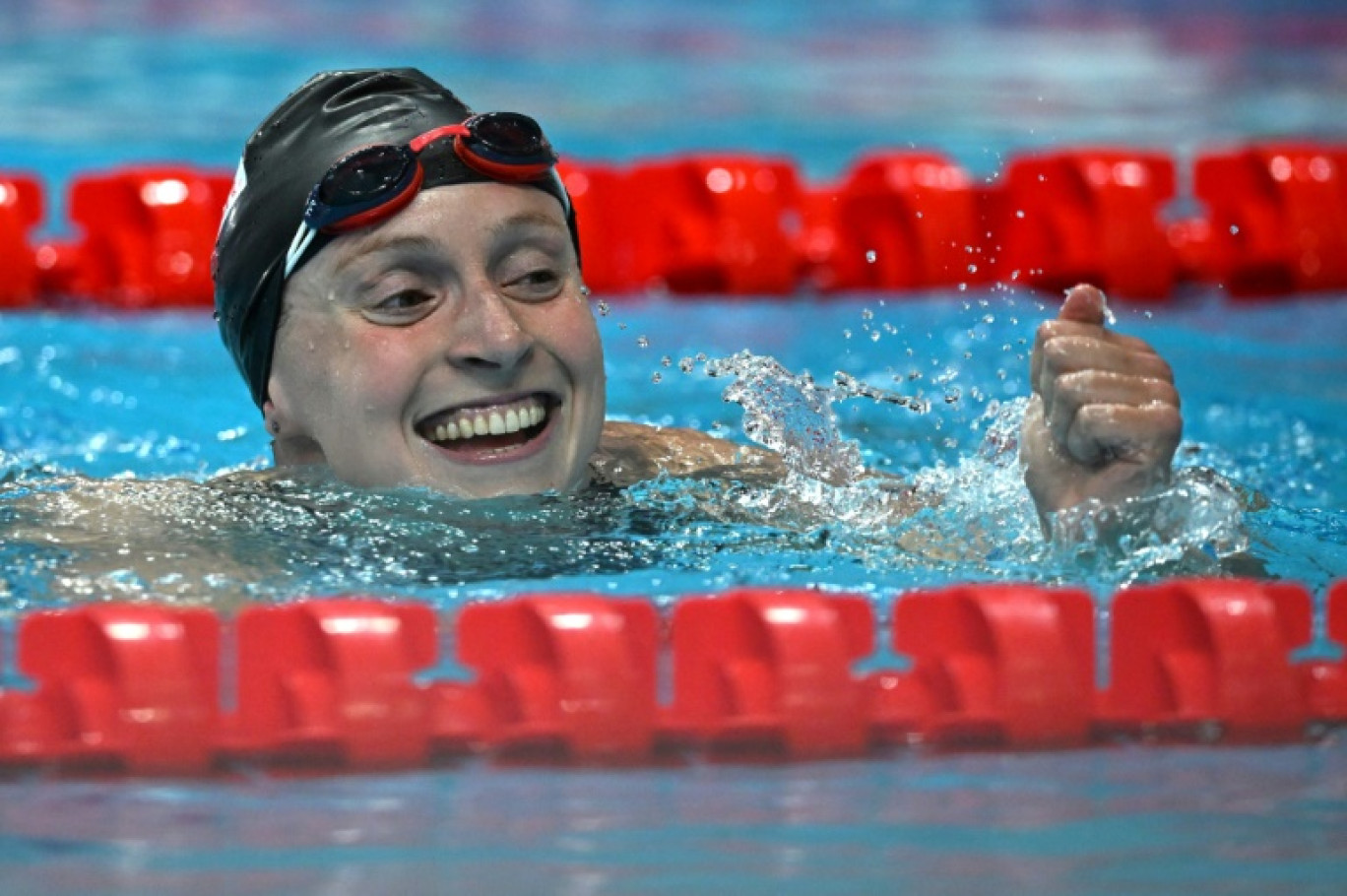 La nageuse américaine Katie Ledecky le 18 juin 2022 aux Mondiaux de Budapest © Ferenc ISZA