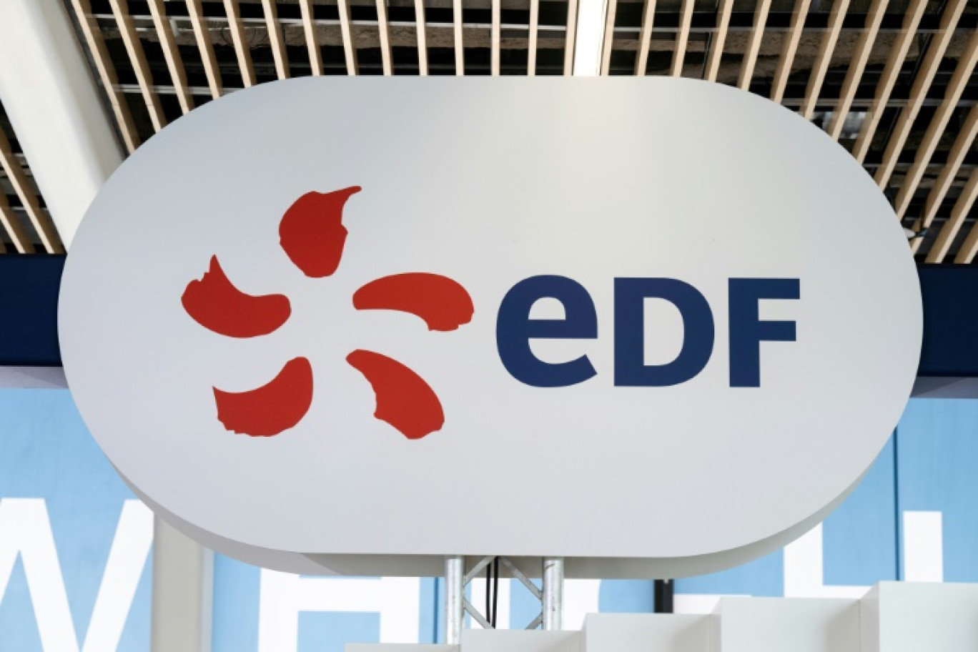 Le groupe électricien français EDF a amélioré son bénéfice de 21% à 7 milliards d'euros au 1er semestre, fort du redressement de la production nucléaire et hydraulique et malgré le recul des prix de l'électricité enclenché sur les marchés © MIGUEL MEDINA