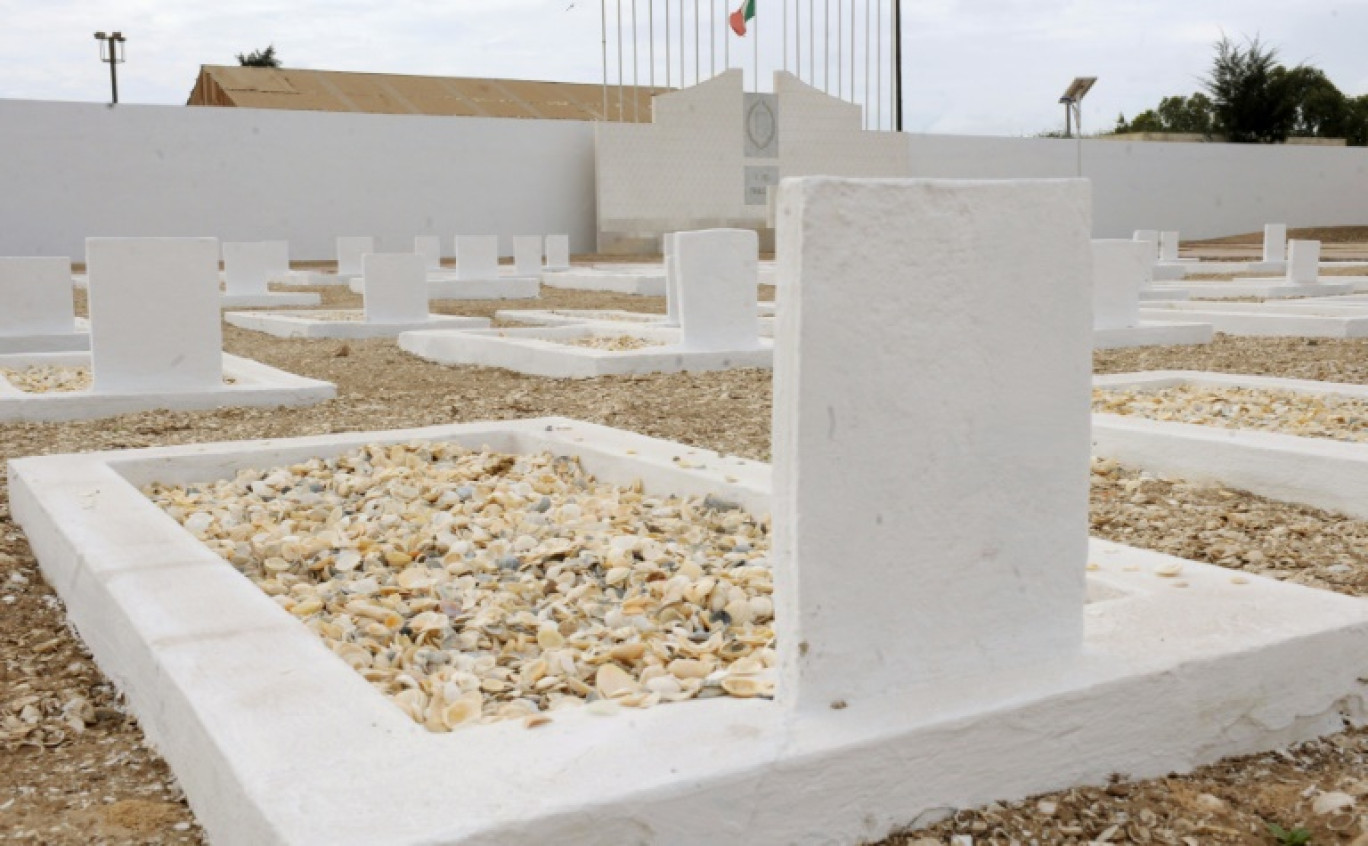 Le cimetière militaire de Thiaroye, à l'extérieur de Dakar, où sont enterrés des tirailleurs sénégalais tués le 1er décembre 1944 à la suite d'un conflit concernant leurs revenus avec l'armée française, photographié le 20 novembre 2014 © SEYLLOU