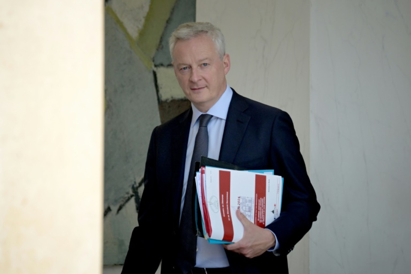 Le ministre de l'Economie et des Finances, Bruno Le Maire, à la sortie de l'Elysée, le 26 juin 2024 à Paris © Bertrand GUAY