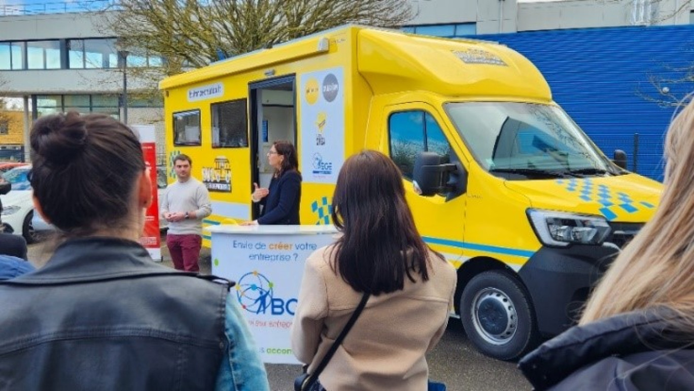 © Bpifrance ﻿Jusqu’à la fin 2026, le Bus de l’entrepreneuriat de Bpifrance et BGE Alsace-Lorraine interviendra dans une vingtaine de quartiers prioritaires de la politique de la ville en Meurthe-et-Moselle, Moselle et en Meuse.