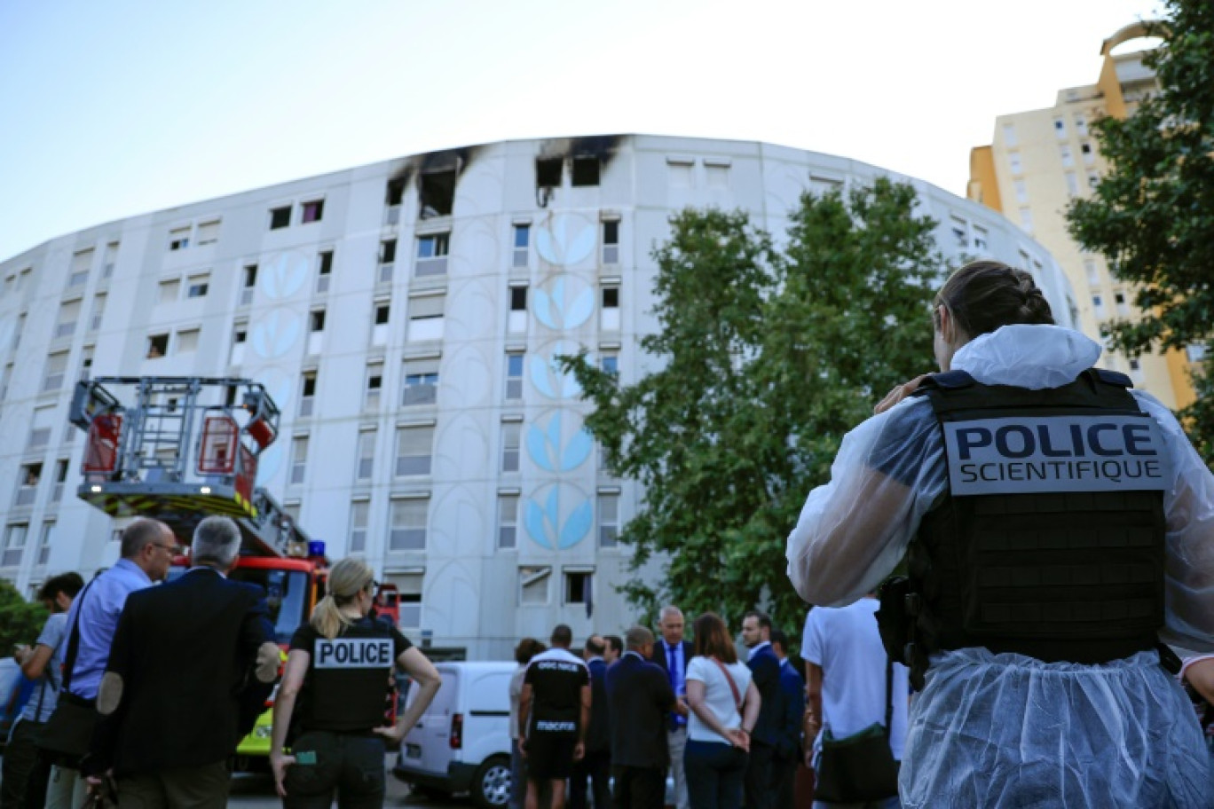 L'immeuble résidentiel d'un quartier populaire de Nice, le 18 juillet, après qu'un incendie © Valery HACHE