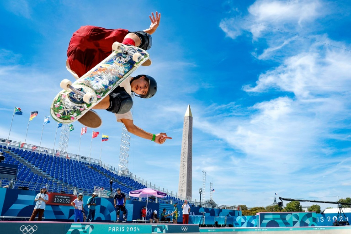 Le Danois Viktor Solmunde s'entraîne avant l'épreuve de skateboard masculin lors des Jeux olympiques de Paris 2024 à La Concorde à Paris le 4 août © Odd ANDERSEN