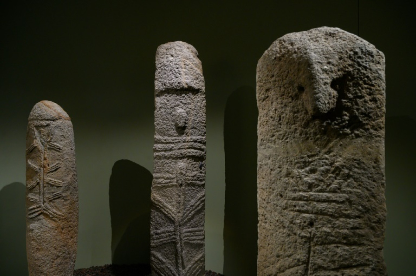 Des stèles éthiopiennes du site de Tuto Fela exposées au musée Fenaille de Rodez, le 20 août 2024 dans l'Aveyron © Ed JONES