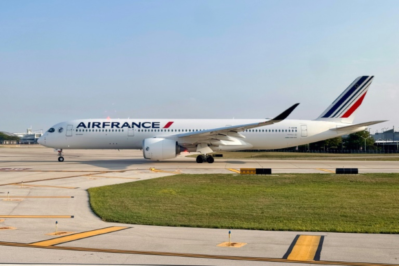 Air France a annoncé que ses dessertes vers Tel Aviv et Beyrouth étaient suspendues "jusqu'au lundi 26 août a minima", après l'aggravation des tensions entre Israël et le Liban © Daniel SLIM