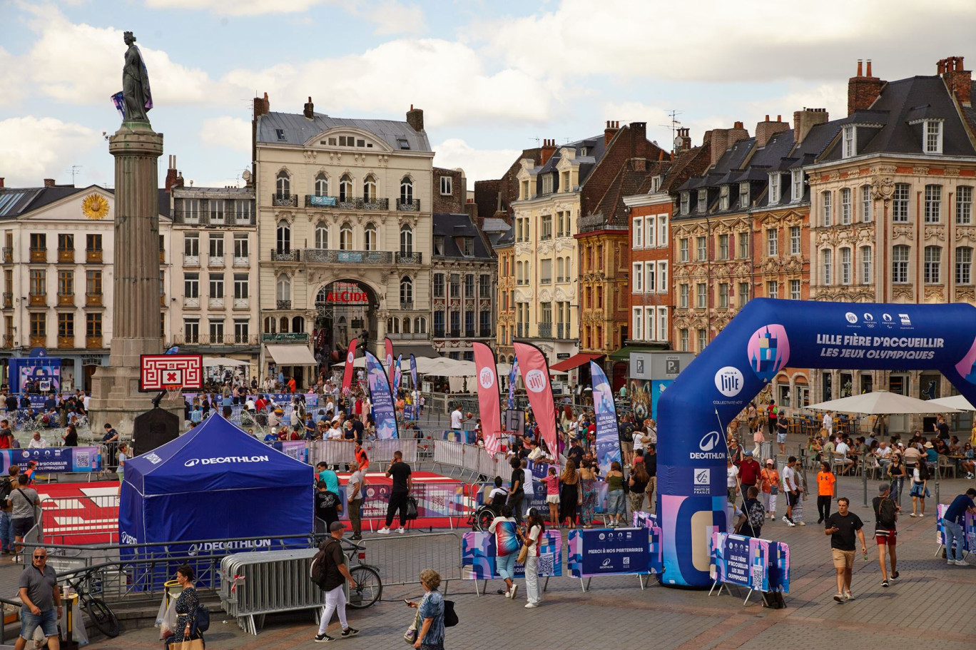 Lille s'est muée en destination beaucoup plus internationale grâce à la phase de poule du basket aux Jeux Olympiques. © Lena Heleta