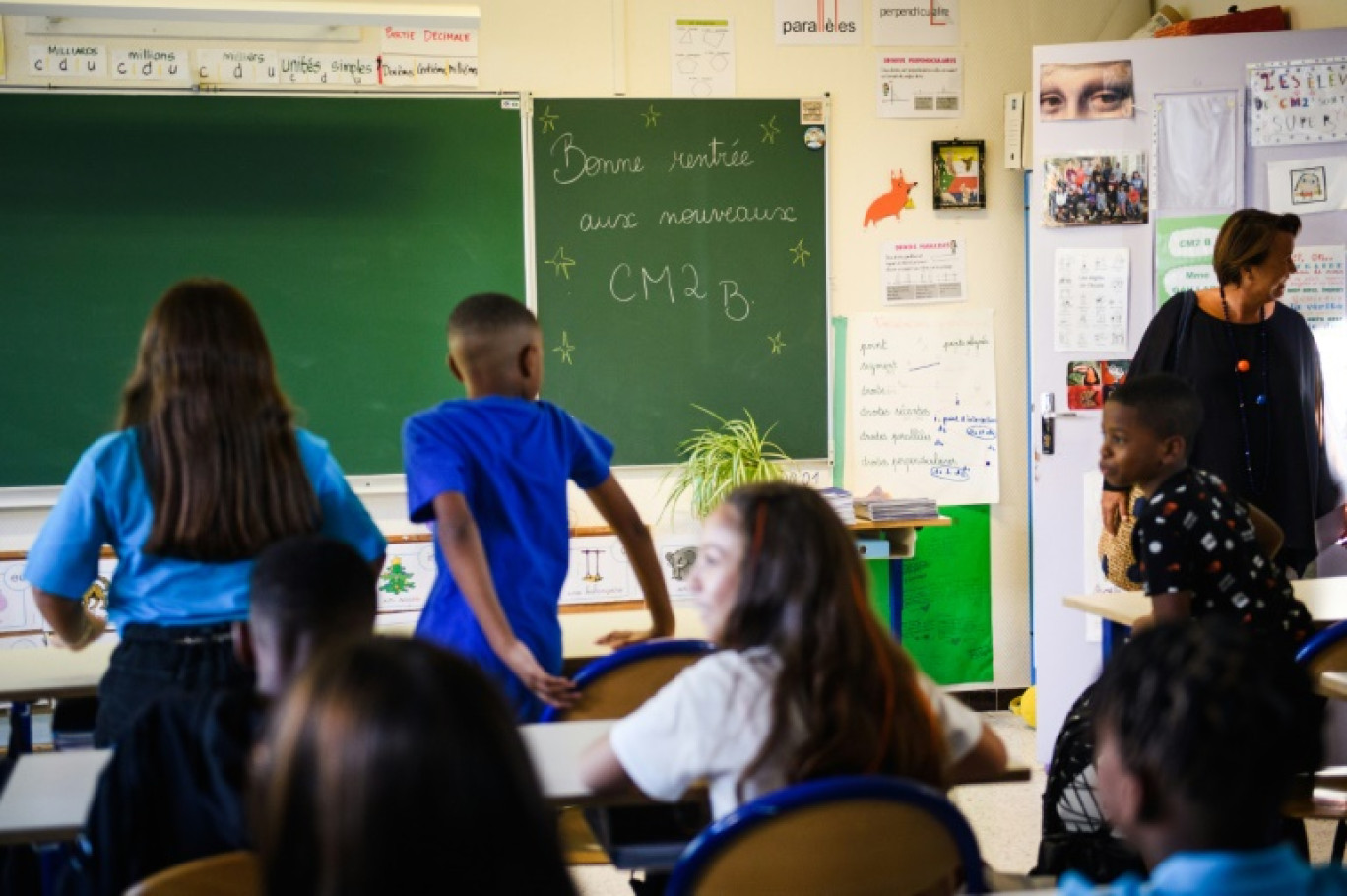 Le Premier ministre démissionnaire Gabriel Attal à l'école primaire Jean-de-la-Fontaine, à Issy-les-Moulineaux pour présenter une nouvelle campagne nationale contre le harcèlement à l'école, le 2 septembre 2024 dans les Hauts-de-Seine © Thibaud MORITZ