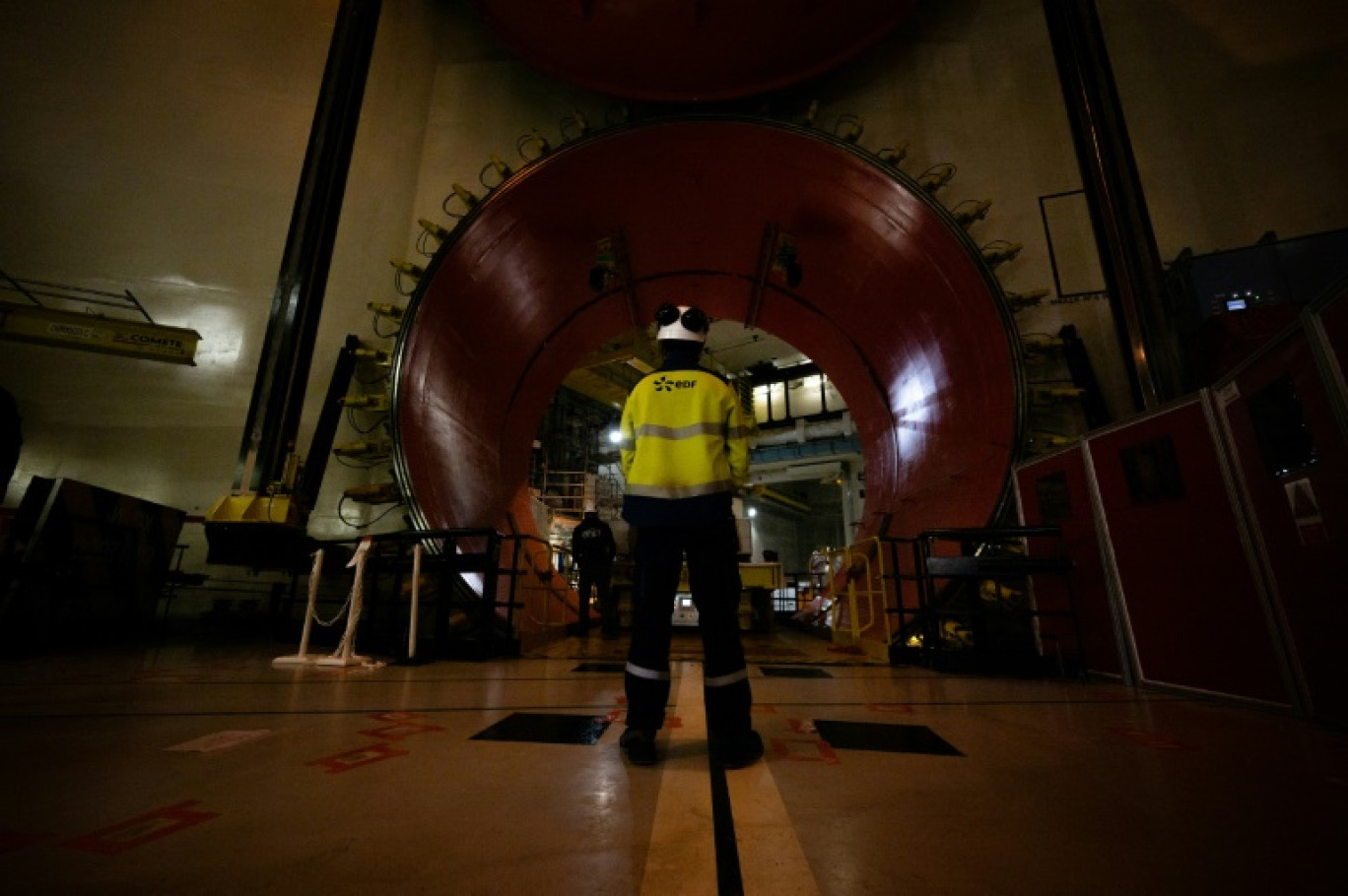 l4entrée du bâtiment du réacteur nucléaire de Flamanville 3, le 25 avril 2024 dans La Manche © Lou BENOIST