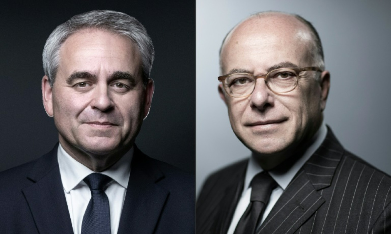 Le président des Hauts-de-France Xavier Bertrand (G) le 1er juillet 2020, et l'ex-Premier ministre Bernard Cazeneuve (D) le 25 juin 2018 © JOEL SAGET