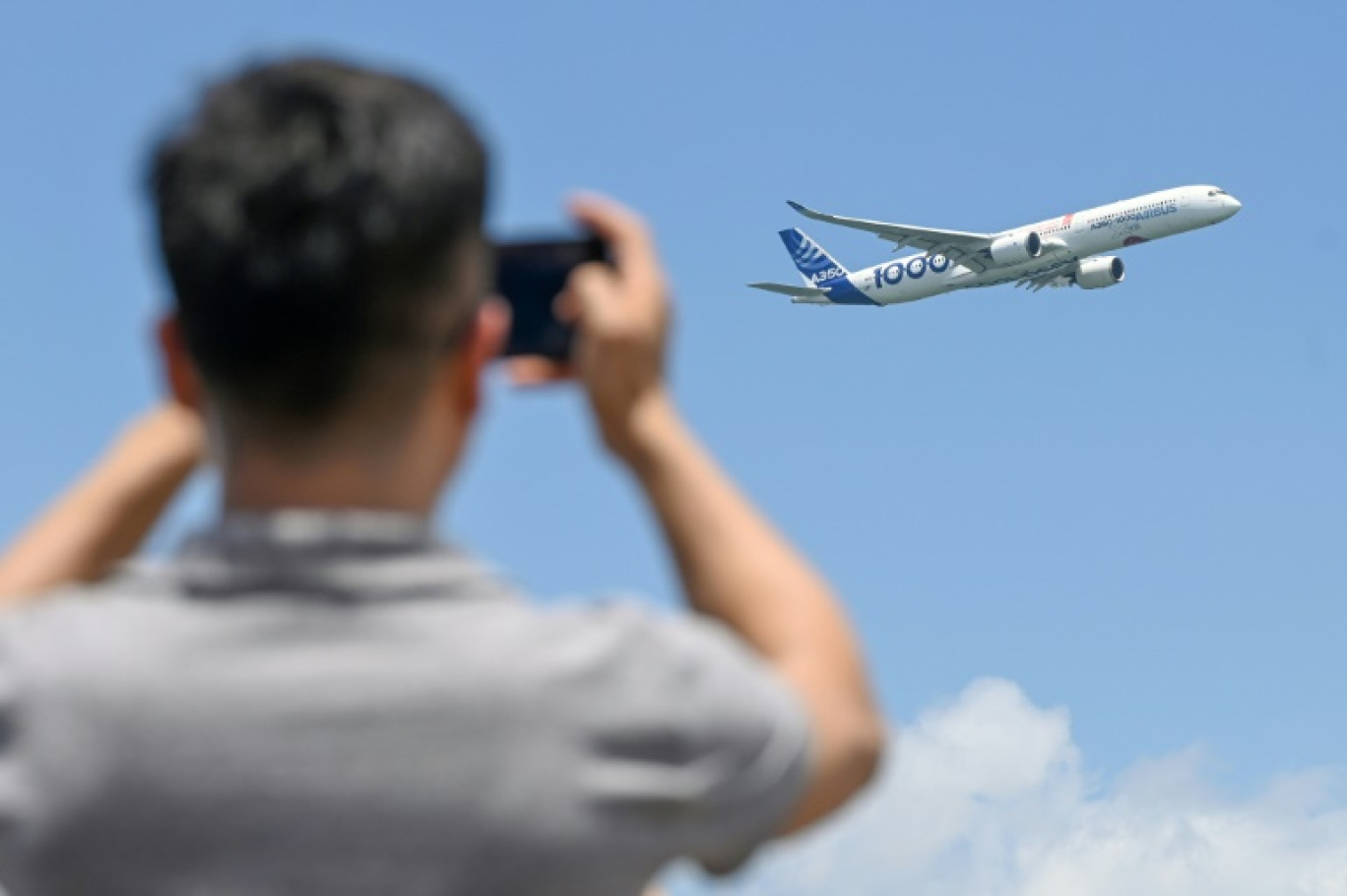 Un avion Airbus A350-1000 participe à un show aérien à Singapour, le 20 février 2024 © Roslan RAHMAN