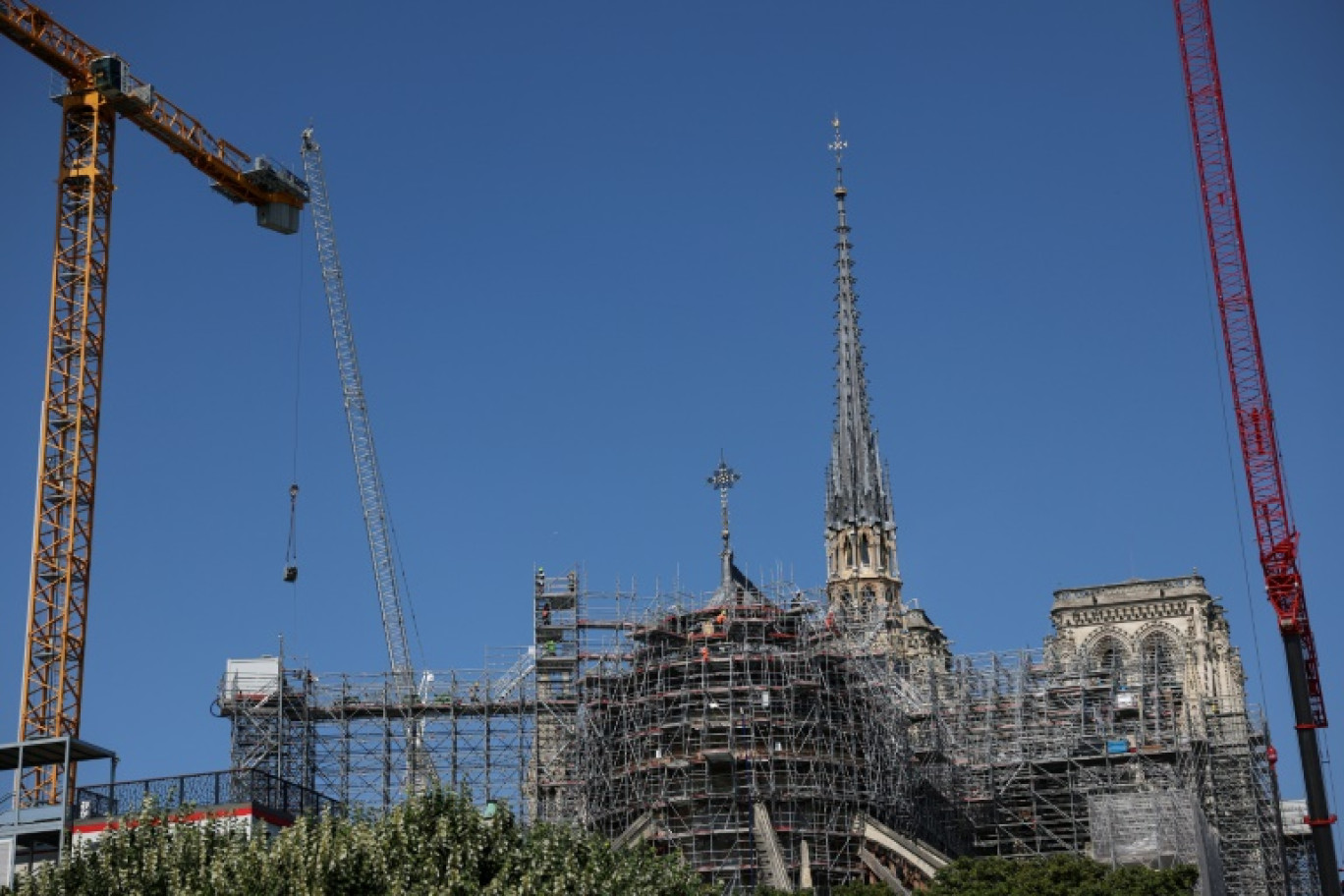 Le chantier de reconstruction de la cathédrale Notre-Dame de Paris, le 17 juillet 2024 © EMMANUEL DUNAND