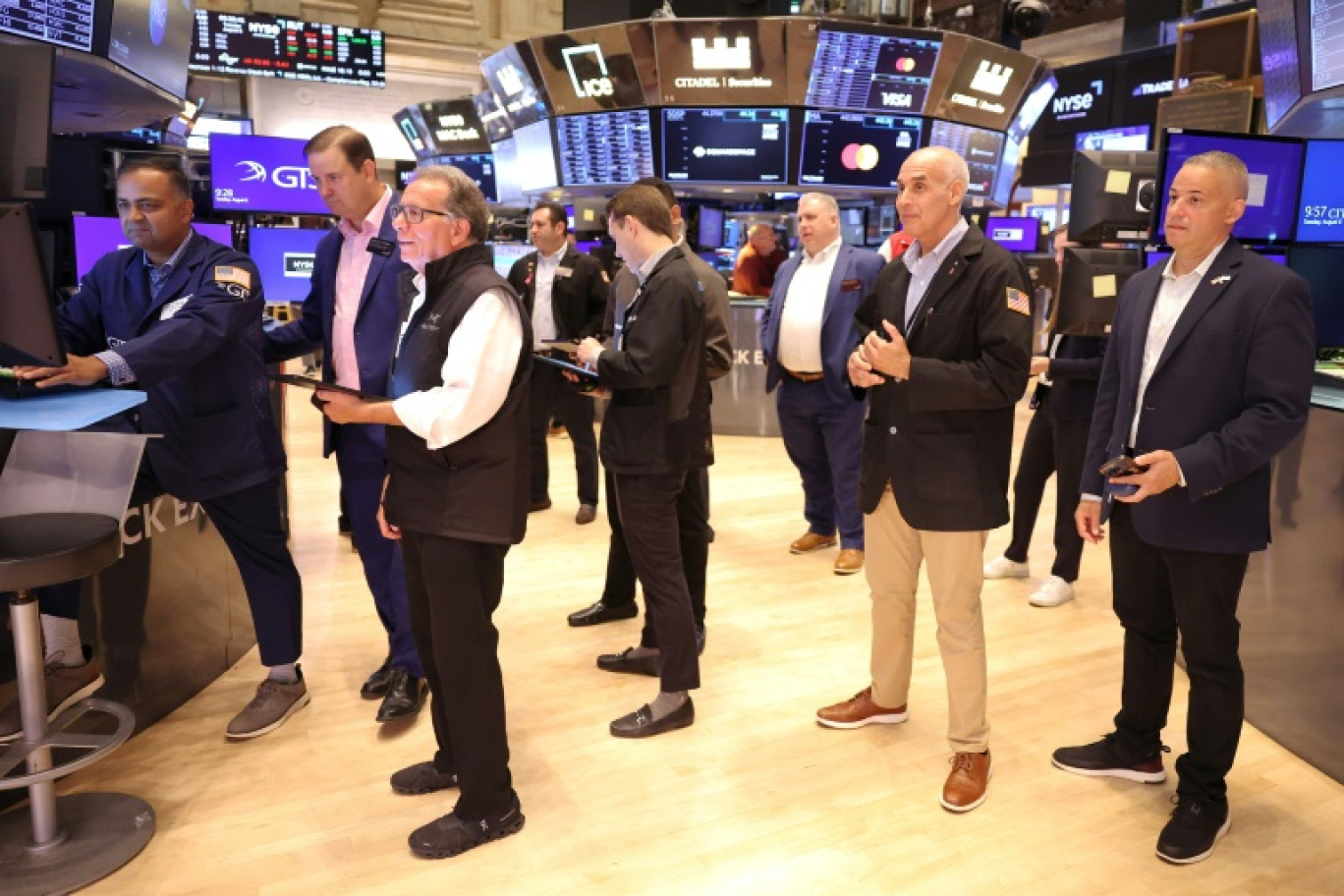 Des opérateurs du New York Stock Exchange © Michael M. Santiago