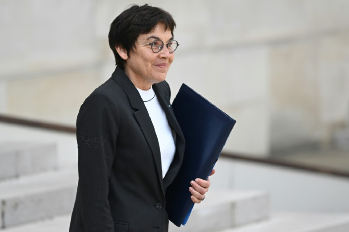 Annick Girardin, alors ministre de la Mer, quitte le palais de l'Elysée à Paris, le 4 mai 2022 © bertrand GUAY