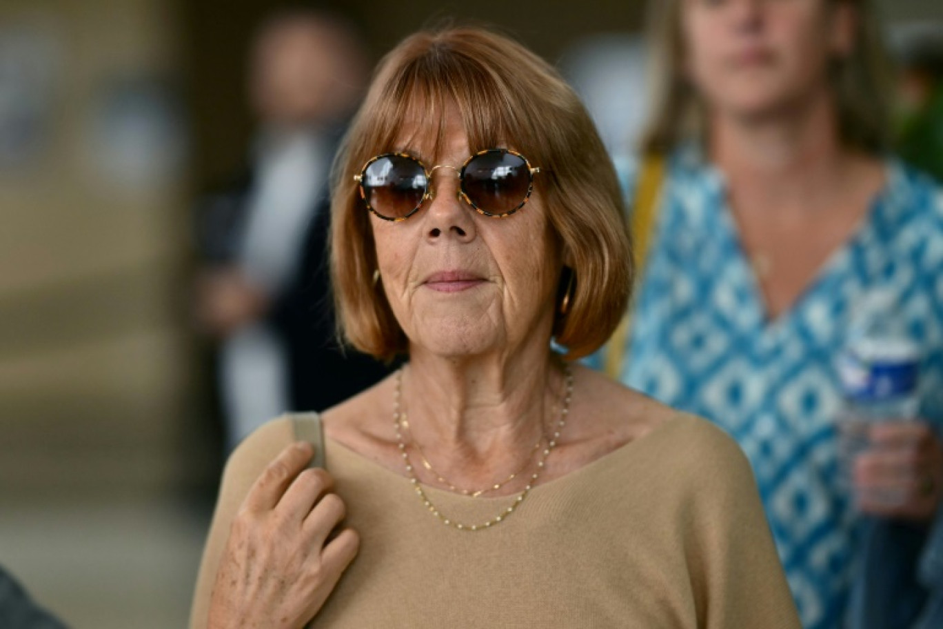 Gisèle Pelicot à la sortie du tribunal d'Avignon, le 11 septembre 2024 © Christophe SIMON