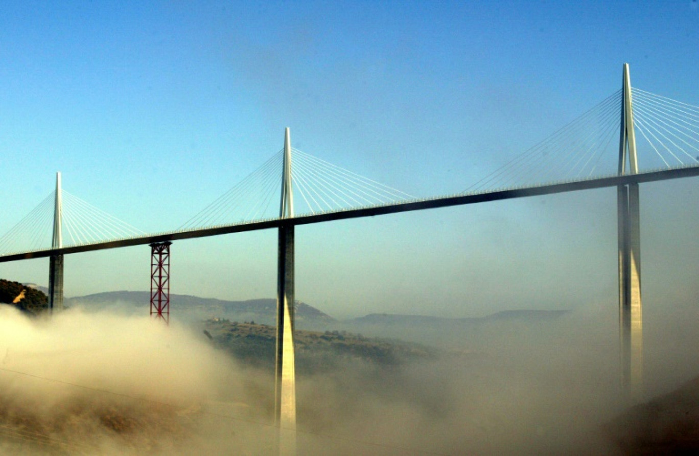 Le viaduc de Millau, le 6 décembre 2024, dans l'Aveyron © ERIC CABANIS