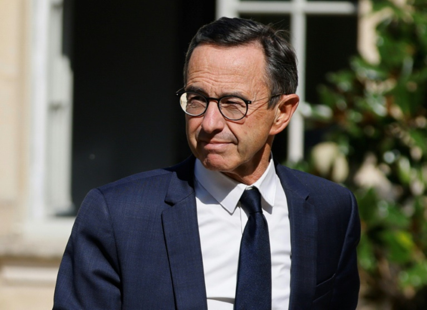 Le chef du groupe parlementaire LR au Sénat, Bruno Retailleau, arrive à l'hôtel Matignon, le 19 septembre 2024 à Paris © Ludovic MARIN