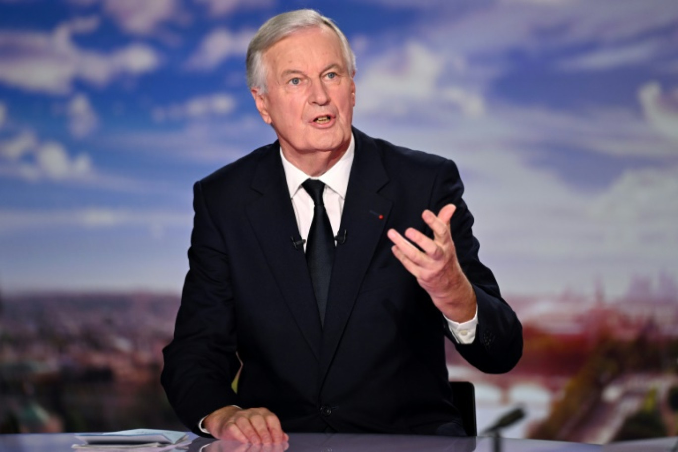 Le Premier ministre Michel Barnier au journal télévisé de France 2 à Paris, le 22 septembre 2024 © Julie SEBADELHA