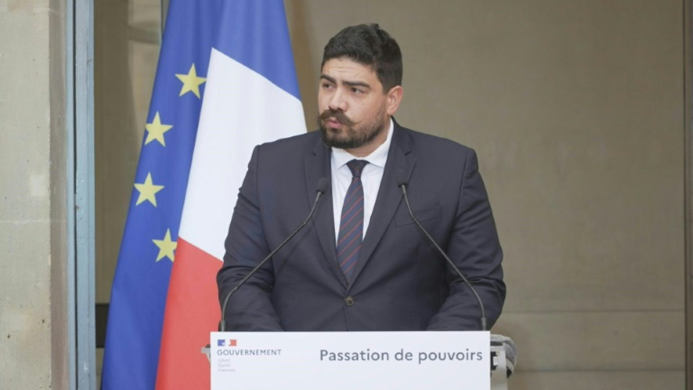 Le nouveau ministre de la Fonction publique et de la Simplification Guillaume Kasbarian à Matignon, le 23 septembre 2024 à Paris © Bertrand GUAY