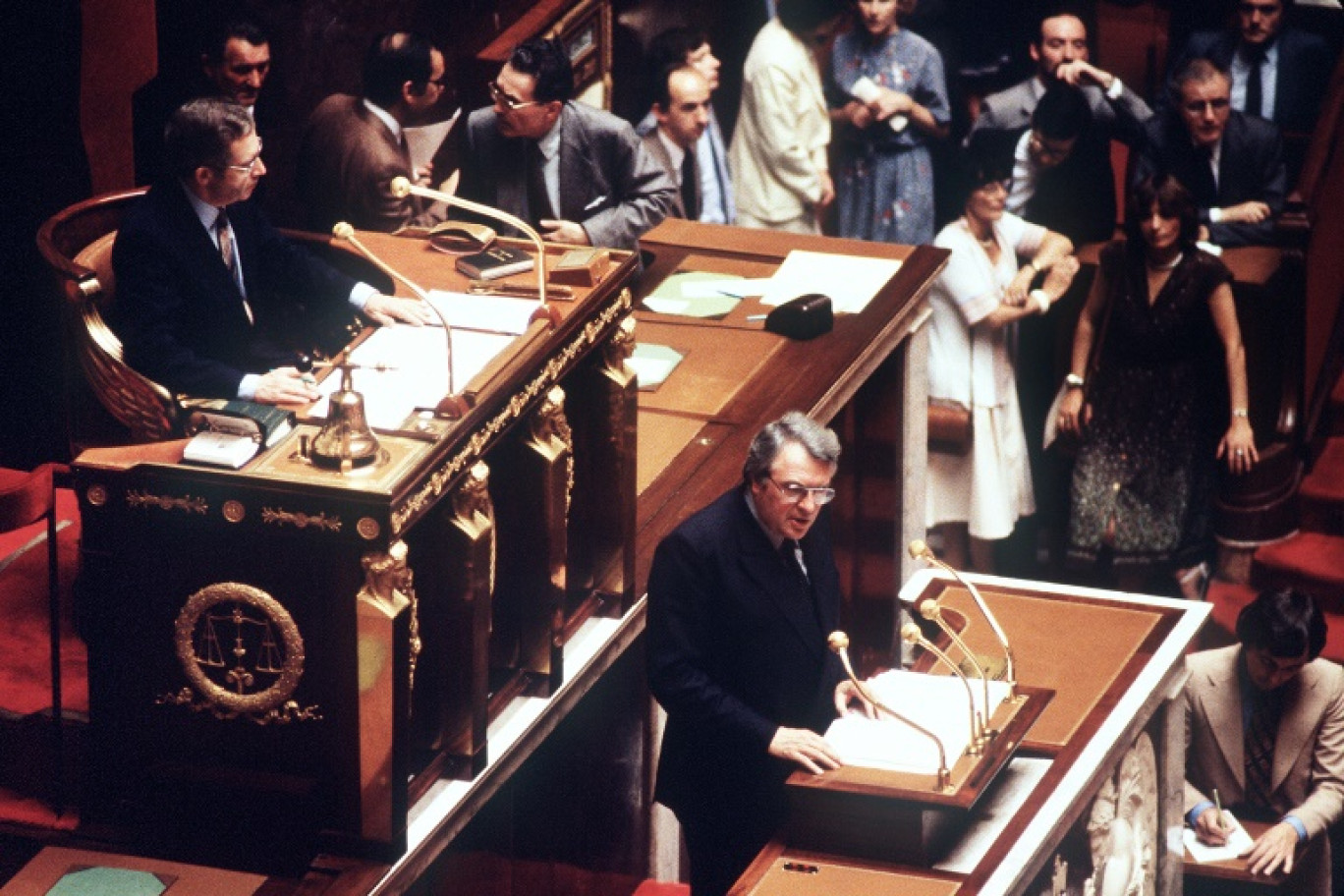 Le Premier Ministre Pierre Mauroy fait sa déclaration de politique générale devant l'Assemblée Nationale, le 08 Juillet 1981 à Paris © Georges GOBET