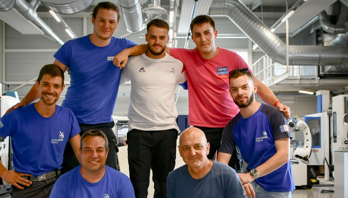 Les apprentis, sélectionnés par la compétition internationale WorldSkills, dans la catégorie Production industrielle, viennent de terminer leur entraînement au Pôle formation UIMM Lorraine de Maxéville. © UIMM Lorraine.