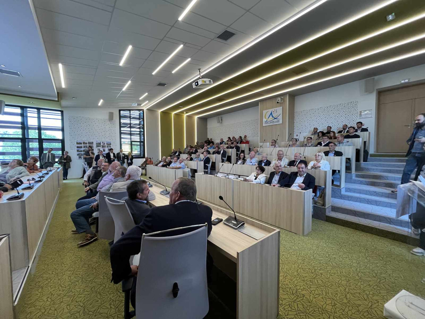 Un amphithéâtre a été construit à Chauny par l'agglomération Chauny-Tergnier-La Fère.