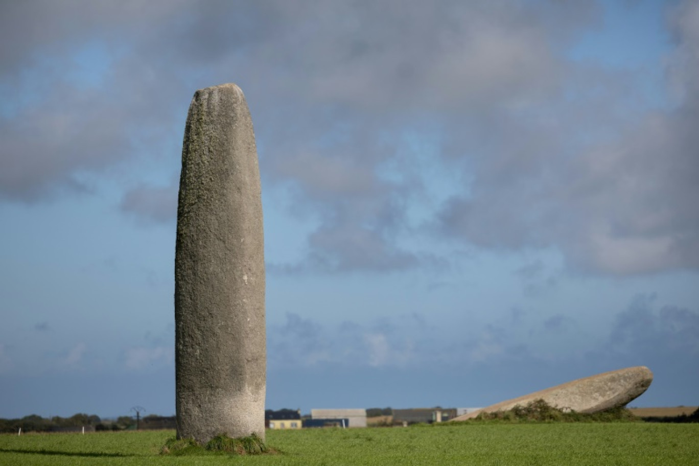 Un menhir à Plourin, dans le Finistère, le 1er octobre 2024 © FRED TANNEAU